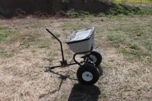 Quad só és műtrágyaszóró 60L - Image 2