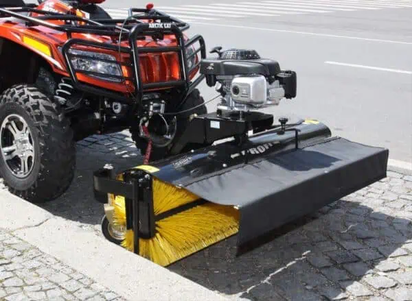 Quad seprű, Honda motorral - Image 4