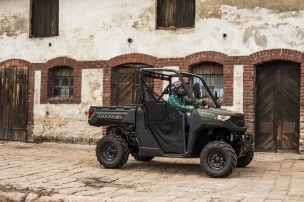 WebLarge_JPG-2021-rgr-1000-sagegreen-riding-85Q4110