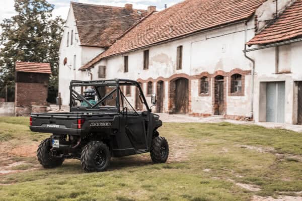 WebLarge_JPG-2021-rgr-1000-sagegreen-riding-85Q4142