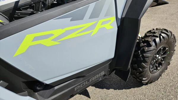 POLARIS RZR XP 1000 2026 - Image 12