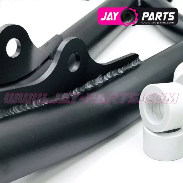 JayParts JAY1 Erősített Első Felső A-Lengőkar Készlet (Bal + Jobb) Gömbfejekkel és Szilentekkel – Polaris Scrambler / Sportsman 850 / 1000 (JP0120)