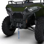 Polaris 2891607 csörlő működés közben terepen