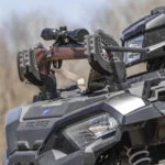 Polaris Gyári Lock & Ride Ratcheting Rhino Grip XL Eszköz- és Fegyvertartó Pár – Sportsman / Ranger (2881157) (2. kép)