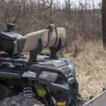 Polaris Gyári Lock & Ride Ratcheting Rhino Grip XL Eszköz- és Fegyvertartó Pár – Sportsman / Ranger (2881157) (3. kép)